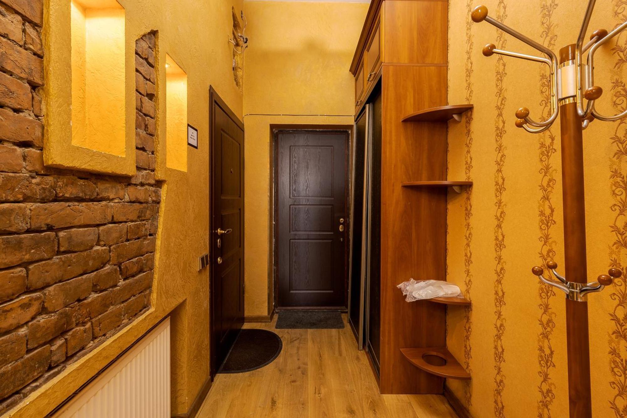 Апартаменти На Площі Ринок, 20 Lviv Exterior photo